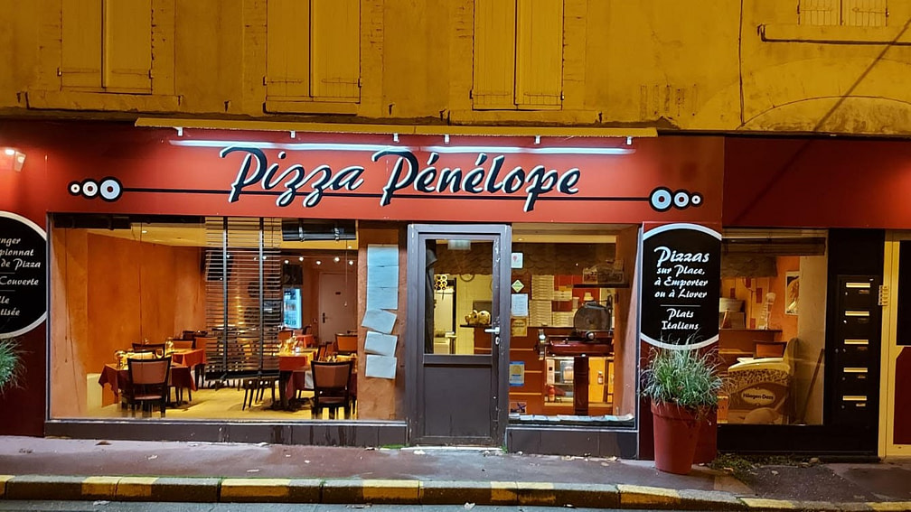 Vitrine pizzeria pénélope